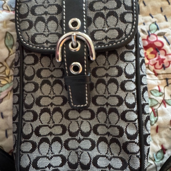 EUC Coach Signature C Crossbody - Picture 4 of 7